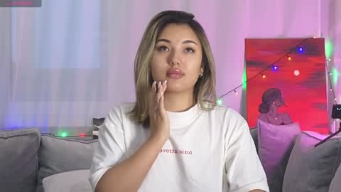 Lily online show from 4, 1, 2025