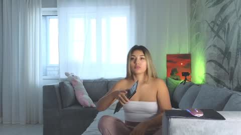 Lily online show from 7, 2, 2025