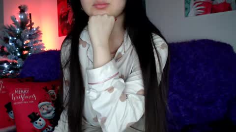 Lily Litle online show from 5, 1, 2025