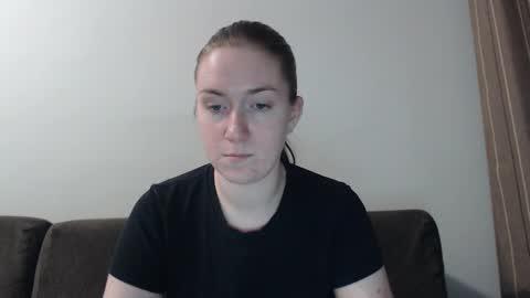 lily_love_x online show from 4, 12, 2024