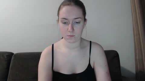 lily_love_x online show from 15, 12, 2024