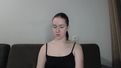 lily_love_x online show from 16, 12, 2024