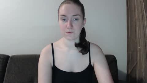 lily_love_x online show from 24, 12, 2024