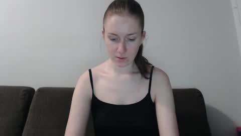 lily_love_x online show from 28, 4, 2026