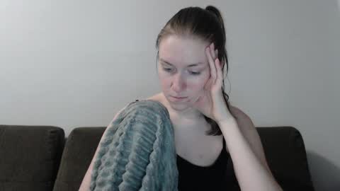 lily_love_x online show from 29, 4, 2026