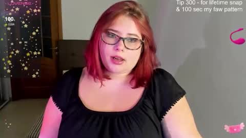 Snapshot of lily_lu_one chatting on 24, 9, 2025 Elina online show from 24, 9, 2025