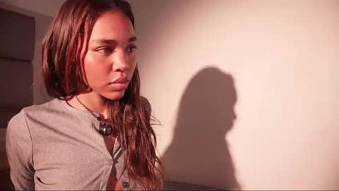 Lily Miiller online show from 7, 6, 2026