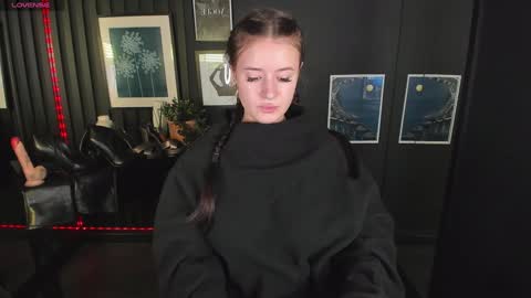 Snapshot of lily_moonlight chatting on 7, 12, 2024 Lily online show from 7, 12, 2024