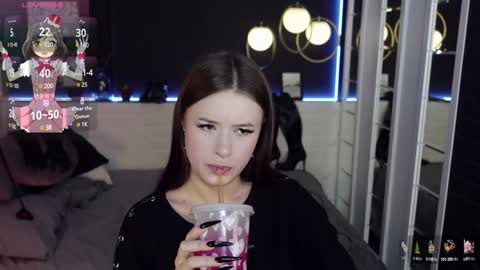 Snapshot of lily_moonlight chatting on 27, 12, 2024 Lily online show from 27, 12, 2024