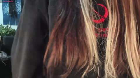 Snapshot of lily_moonlight chatting on 9, 1, 2025 Lily online show from 9, 1, 2025
