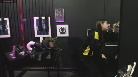 Snapshot of lily_moonlight chatting on 16, 2, 2025 Lily online show from 16, 2, 2025