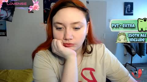 Snapshot of lily_shamy chatting on 5, 2, 2025 Alice online show from 5, 2, 2025