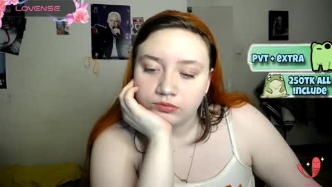 Snapshot of lily_shamy chatting on 6, 2, 2025 Alice online show from 6, 2, 2025