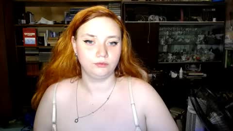 Snapshot of lily_shamy chatting on 11, 9, 2025 Alice online show from 11, 9, 2025