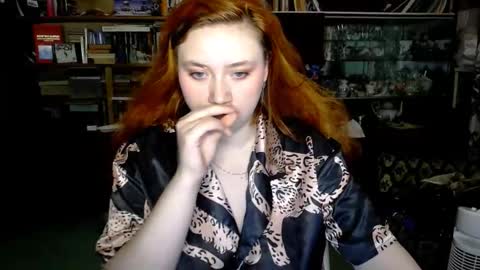 Snapshot of lily_shamy chatting on 5, 10, 2025 Alice online show from 5, 10, 2025