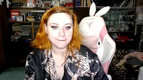 Snapshot of lily_shamy chatting on 17, 10, 2025 Alice online show from 17, 10, 2025