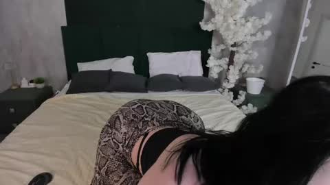 lily online show from 7, 5, 2026