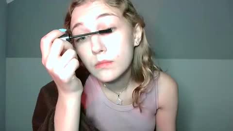 small lily online show from 11, 9, 2025