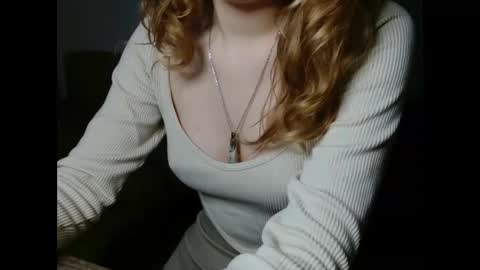 small lily online show from 29, 4, 2026