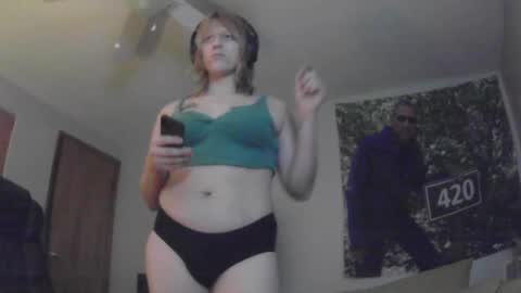 Snapshot of lilybvixen chatting on 9, 10, 2025 lilybvixen online show from 9, 10, 2025
