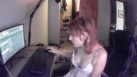 Snapshot of lilybvixen chatting on 16, 10, 2025 lilybvixen online show from 16, 10, 2025