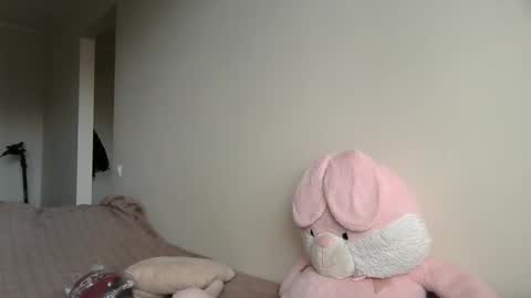 lilycandy_ online show from 4, 11, 2025