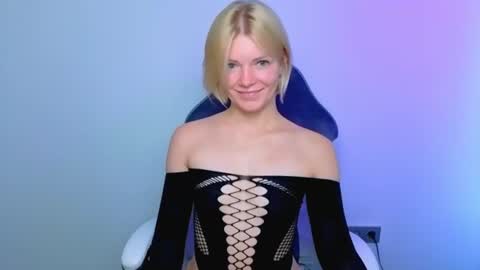 lilydavisss online show from 16, 6, 2026