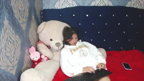 Snapshot of lilyevansxx chatting on 9, 3, 2025 Lily online show from 9, 3, 2025