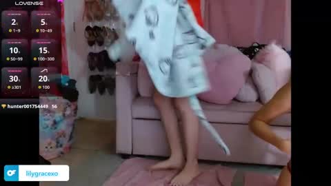 Snapshot of lilygracexoxo chatting on 1, 10, 2025 Lily Grace online show from 1, 10, 2025