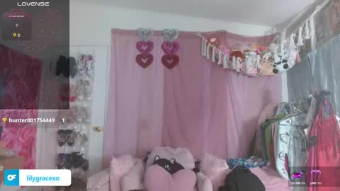 Snapshot of lilygracexoxo chatting on 8, 10, 2025 Lily Grace online show from 8, 10, 2025