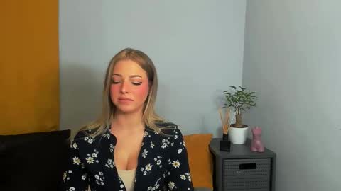 Lily online show from 2, 3, 2025