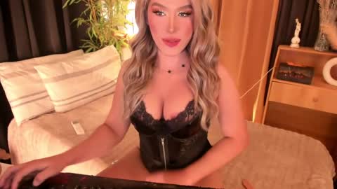 Snapshot of lilymonstercock chatting on 6, 4, 2026 IM YOUR TRUE GODESS Lilymonstercock online show from 6, 4, 2026