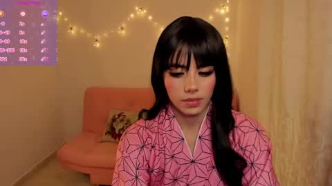 Snapshot of lilyrouse_ chatting on 10, 1, 2025 lily help me to collect more cosplay online show from 10, 1, 2025