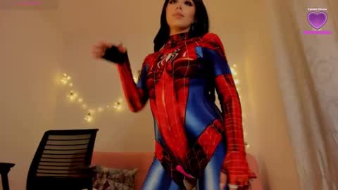 Snapshot of lilyrouse_ chatting on 16, 1, 2025 lily help me to collect more cosplay online show from 16, 1, 2025