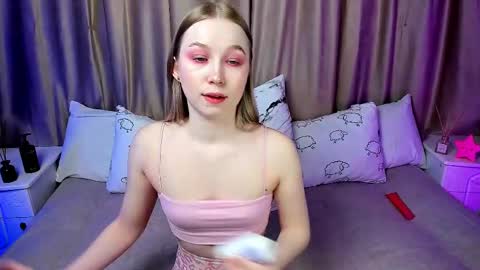Snapshot of lilystarlight chatting on 12, 3, 2025 Lilian online show from 12, 3, 2025