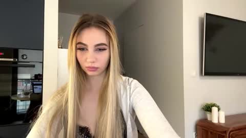 Lily online show from 15, 3, 2026