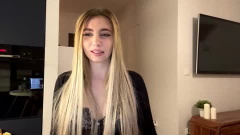 Lily online show from 16, 3, 2026