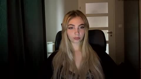 Lily online show from 4, 6, 2026