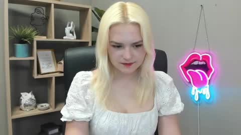 Lily online show from 13, 5, 2026