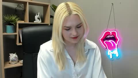 Lily online show from 19, 5, 2026