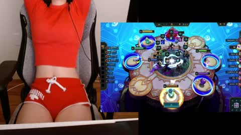 Snapshot of lilythrone chatting on 8, 1, 2025 Lily Rone online show from 8, 1, 2025