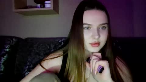 Snapshot of lilyygray chatting on 17, 11, 2025 LilyyGray online show from 17, 11, 2025