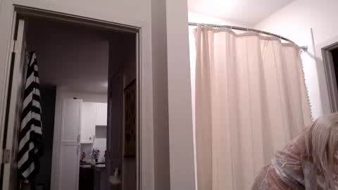 Snapshot of lilyyymonroee chatting on 2, 3, 2026 Lily Monroe online show from 2, 3, 2026