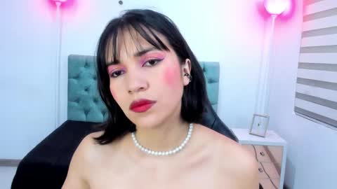  Lina Bedoya  online show from 4, 12, 2024