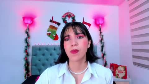  Lina Bedoya  online show from 7, 12, 2024