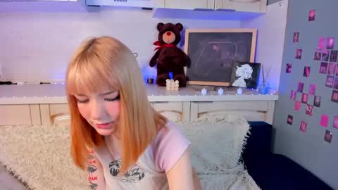 Lina blueeyed    GMT3 1100-1700 Mon Wed Thu Sat Sun online show from 31, 1, 2025