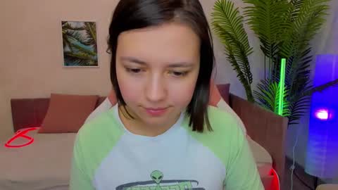 Lina online show from 4, 2, 2025