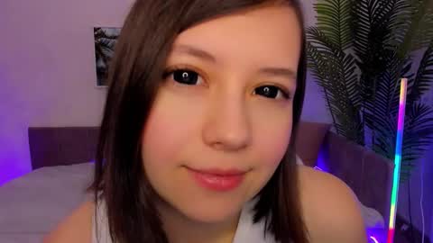 Lina online show from 8, 3, 2025