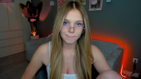 Snapshot of lina_korvin chatting on 16, 11, 2025 Lina online show from 16, 11, 2025