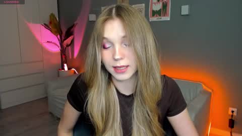 Lina online show from 5, 2, 2026